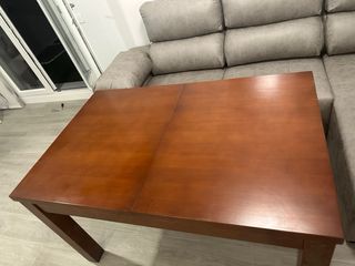 Mesa de comedor extensible de madera