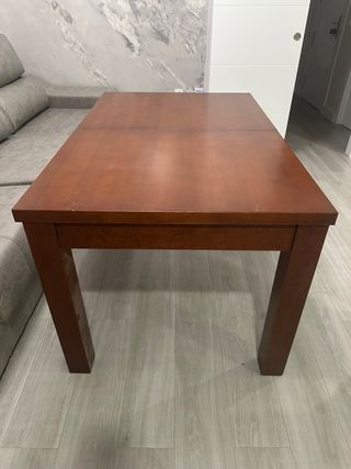 Mesa de comedor extensible de madera