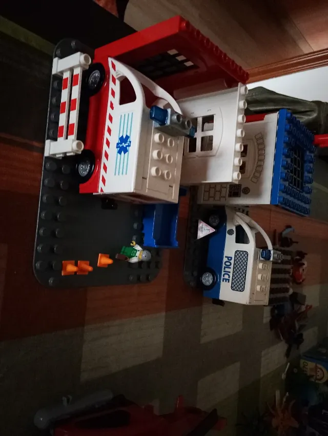 Lego City: Ambulancia y Policía
