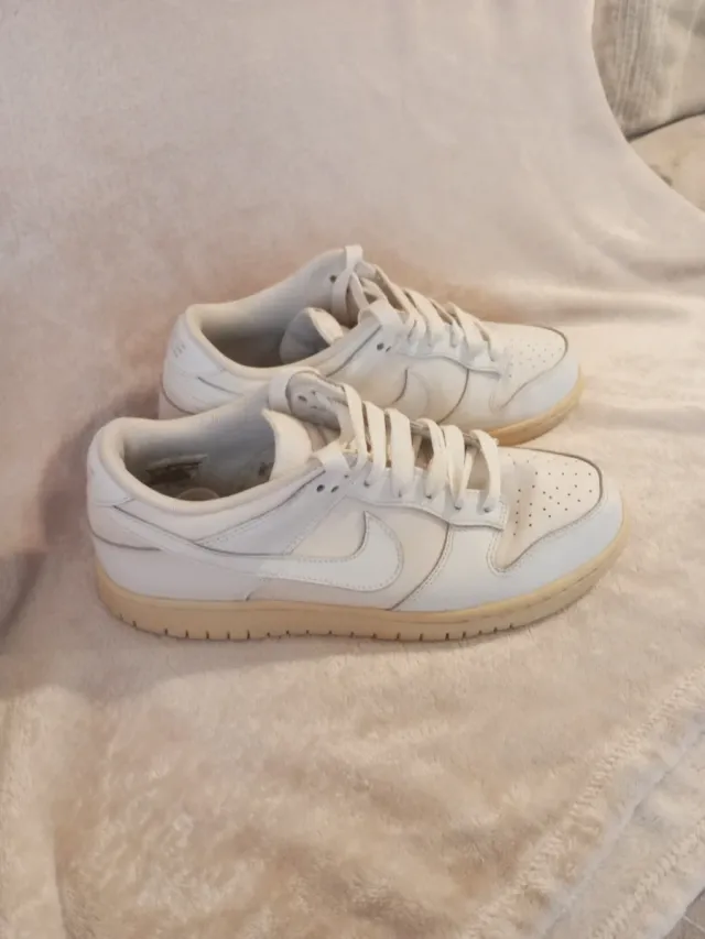 Nike Air Beige/Blanco Talla 42