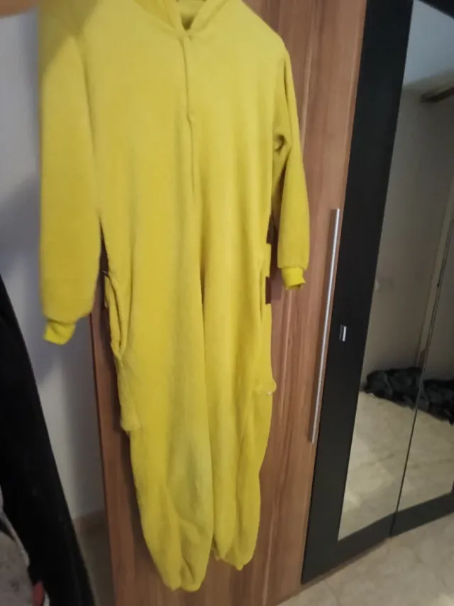 Pijama Pikachu Talla 10-12 años