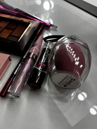 Pack 12 artículos Maquillaje y Accesorios