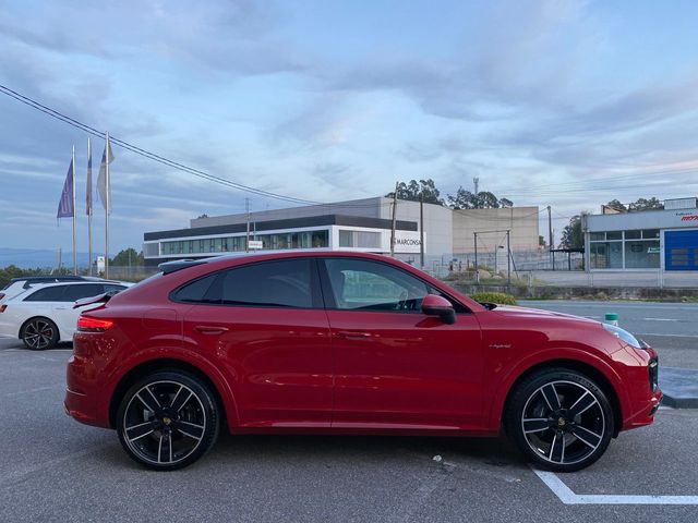 Porsche Cayenne E-Hybrid Coupé