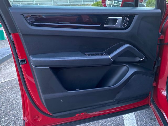 Porsche Cayenne E-Hybrid Coupé