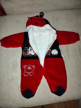 Buzo rojo para bebé 100% algodon
