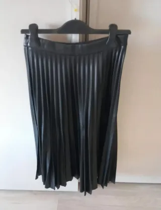 Gonna Stradivarius similpelle nera