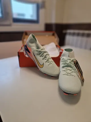 Botas de Fútbol Nike CR7