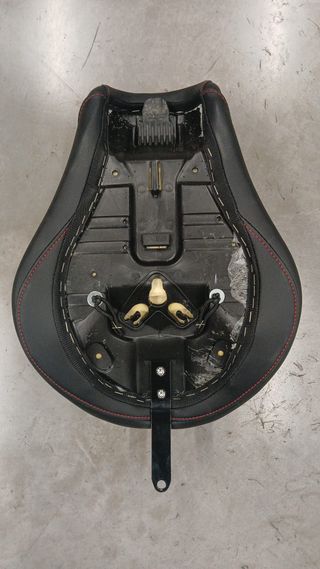 ASIENTO HARLEY DAVIDSON ROADSTER 1200