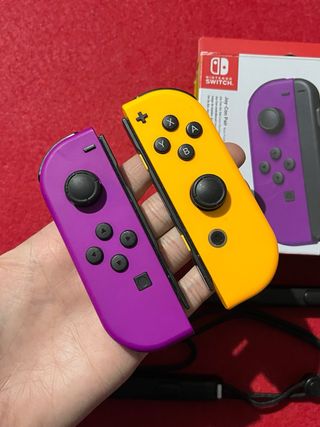 Joy-Con Nintendo Switch Originali Viola e Giallo