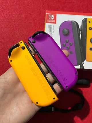 Joy-Con Nintendo Switch Originali Viola e Giallo