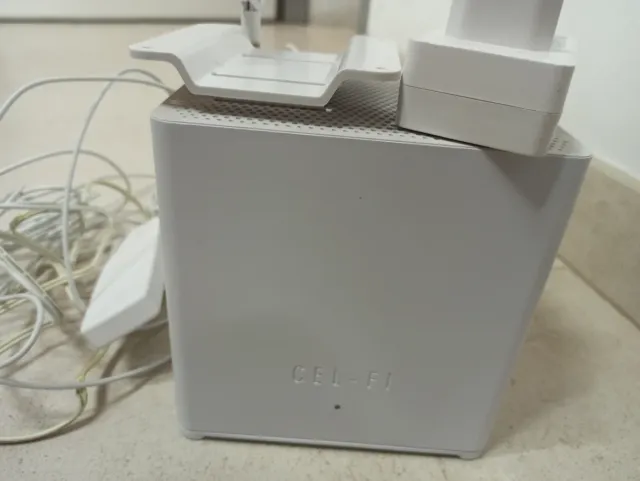 Amplificador repetidor WiFi Cel-Fi 
