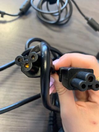 Base Thunderbolt - HP