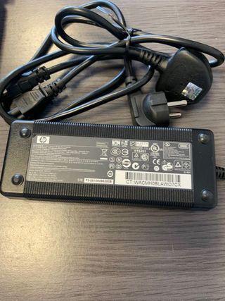 Base Thunderbolt - HP
