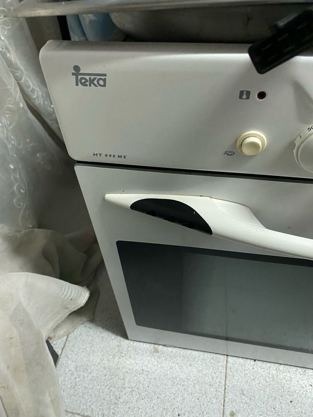 Placa vitrocerámica Teka con horno