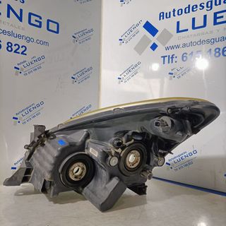 Faro derecho Toyota Corolla Verso 2008