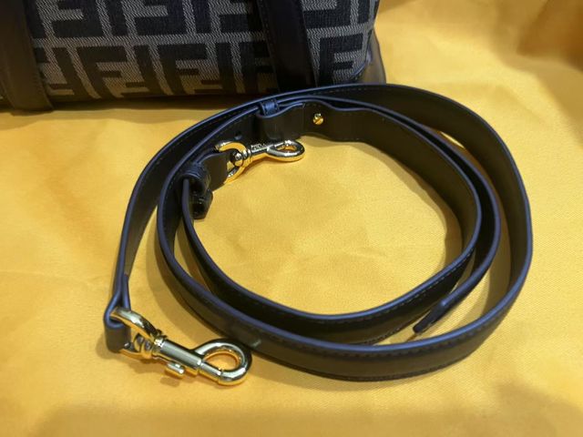 Borsa Fendi da donna beige e marrone