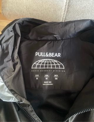 Cortavientos vintage negro Pull&Bear