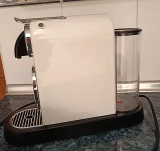 Cafetera Nespresso De'Longhi Citiz Blanca