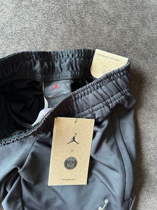 Conjunto Jordan PSG Pantalón y pantalón corto.