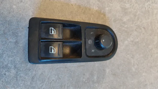 Interruptor elevalunas y espejos T5