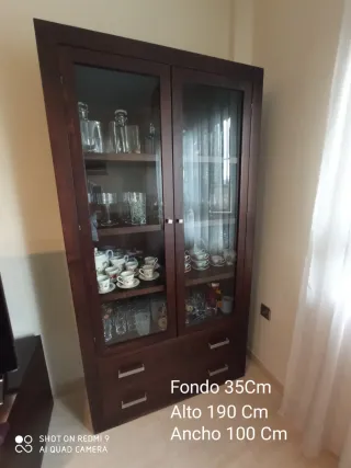 Salón completo en madera natural.