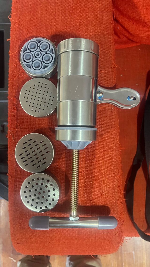 Prensa para pasta casera con accesorios