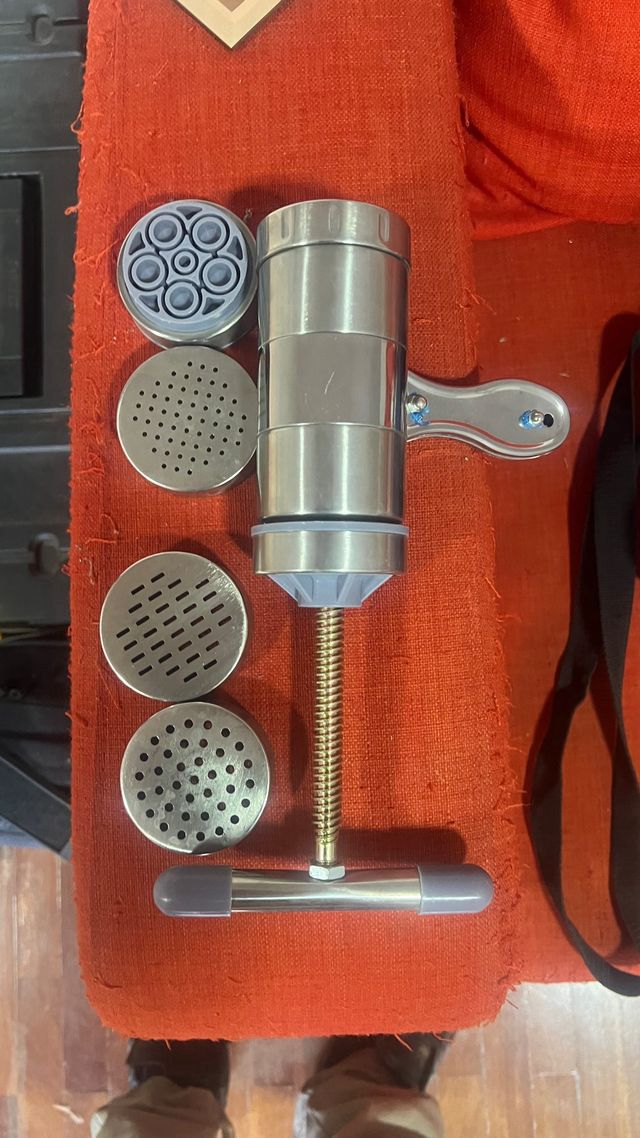 Prensa para pasta casera con accesorios