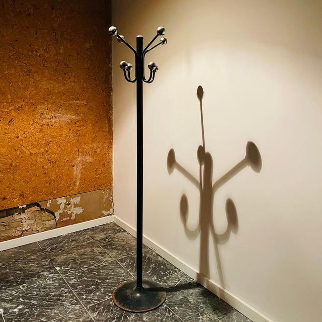 Perchero de pie bolas metal