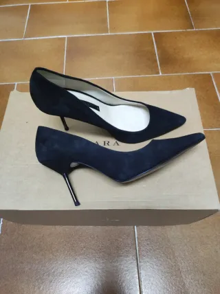 Zapatos de tacón Zara negros