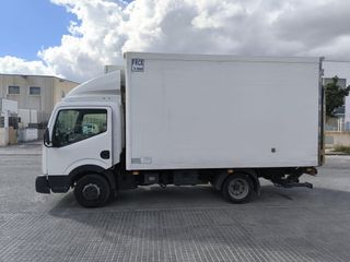 Camión Nissan C-3469