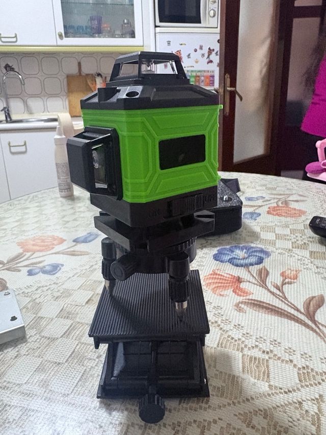 Livello laser autolivellante verde