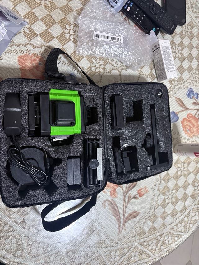 Livello laser autolivellante verde