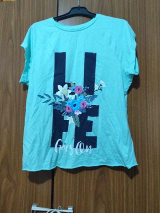 Camiseta Teal con Estampado Life Goes On