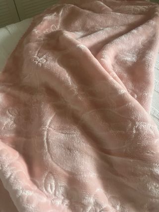 Manta bebé rosa 110x130 para cuna