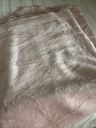 Manta bebé rosa 110x130 para cuna
