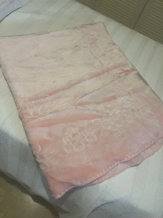 Manta bebé rosa 110x130 para cuna
