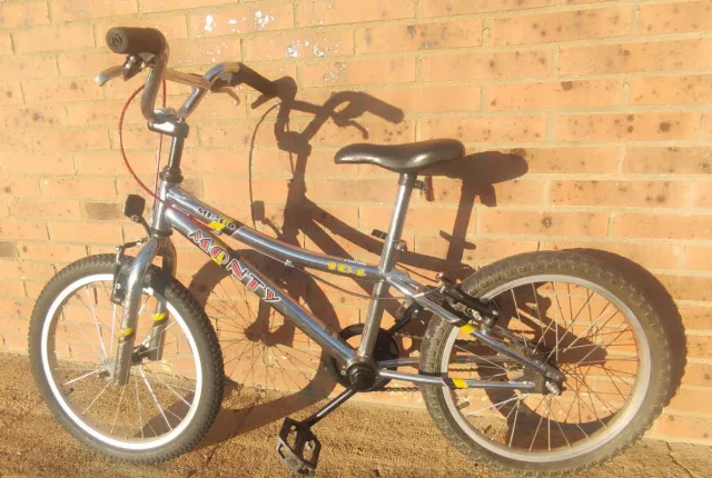 Bicicleta Monty 104. Ruedas 18x1.75