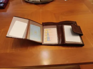 Cartera de piel para mujer