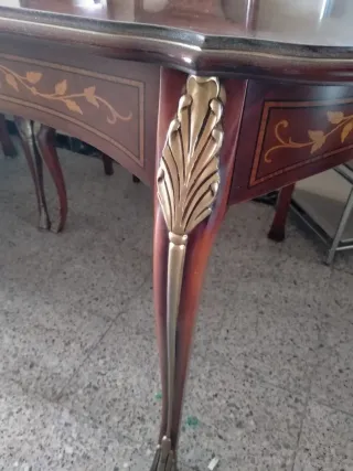 !!!! Urge vender !!!
Conjunto mesa y sillas .