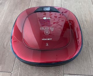 LG Hombot VR64702LVMB Robot Aspirador Rojo