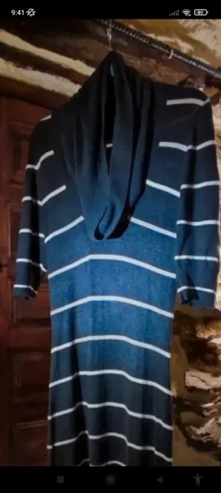 Incredibile abito in maglia a righe firmato Yessica con 