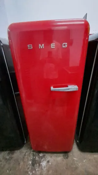 Congelador SMEG Rojo Vintage