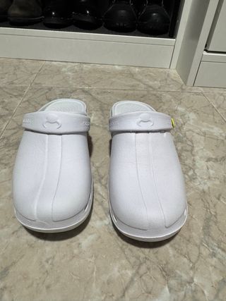 Zuecos blancos Suecos antideslizantes trabajo/hoga