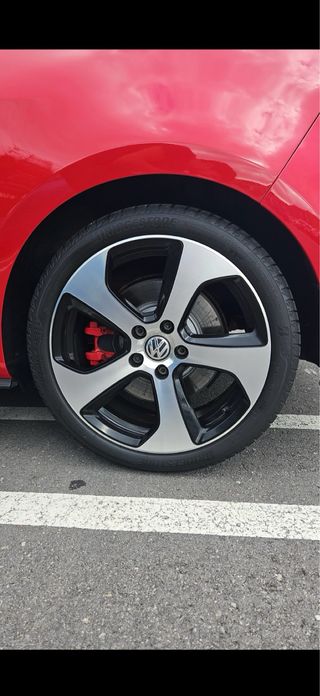 Llantas y Neumáticos Golf GTI 18’