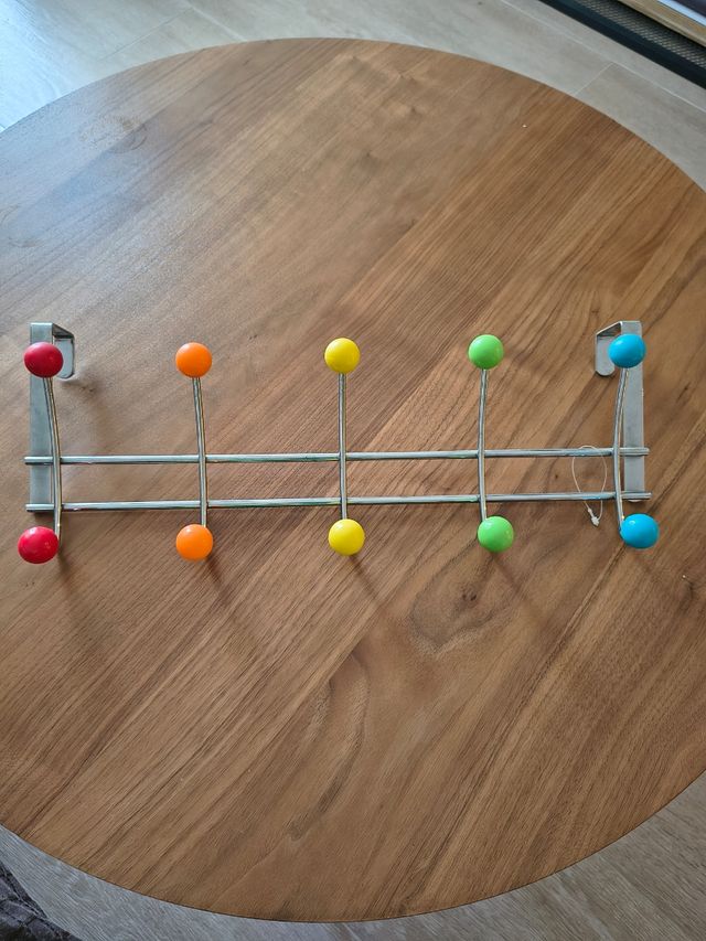 Perchero de puerta multicolor con 5 colagadores