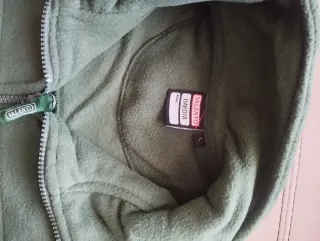 Chaqueta polar verde militar