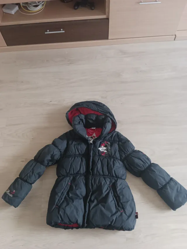 Abrigo Minnie Mouse Negro Talla 128