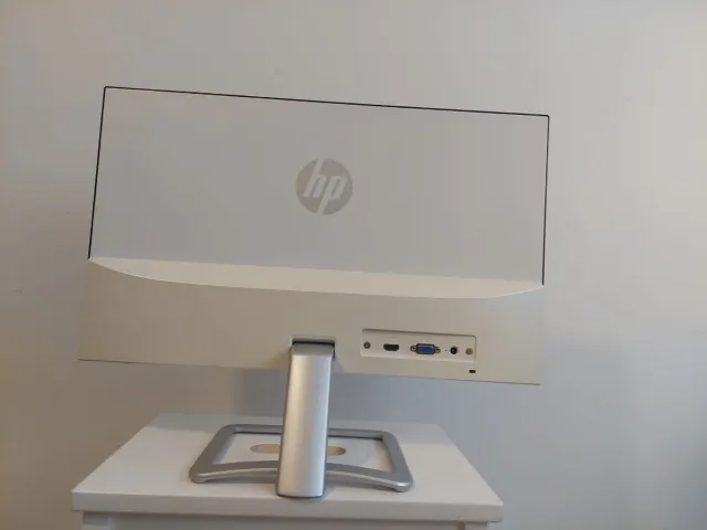 Pantalla HP Plata/Negra 21 pulgadas