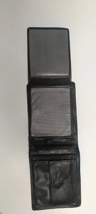 Cartera de piel Volmer negra