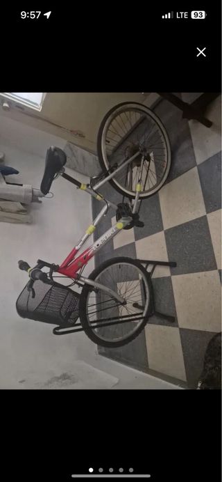 Bicicleta TOP BIKE roja y plateada